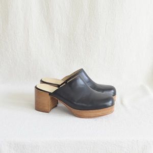 Intentionally blank facts leather platform closed toe clog heels 39